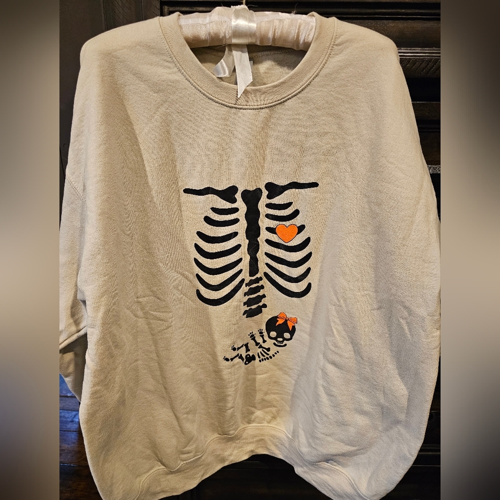 Womans Sweatshirt with Skeleton Print (Maternity)